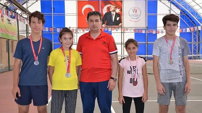 15 Temmuz Demokrasi ve Milli Birliği Günü Tenis Turnuvası Tamamlandı
