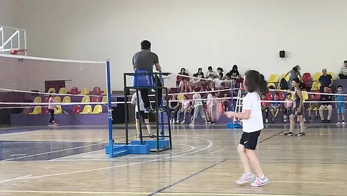 15 Temmuz Şehitlerini Anma Badminton Turnuvası Tamamlandı