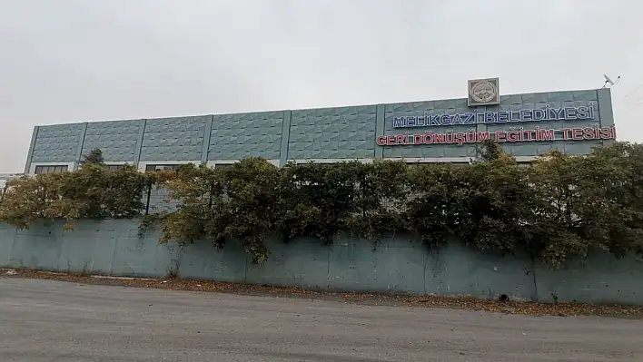 Tesiste koku fark edildi, ekipler alarm verdi