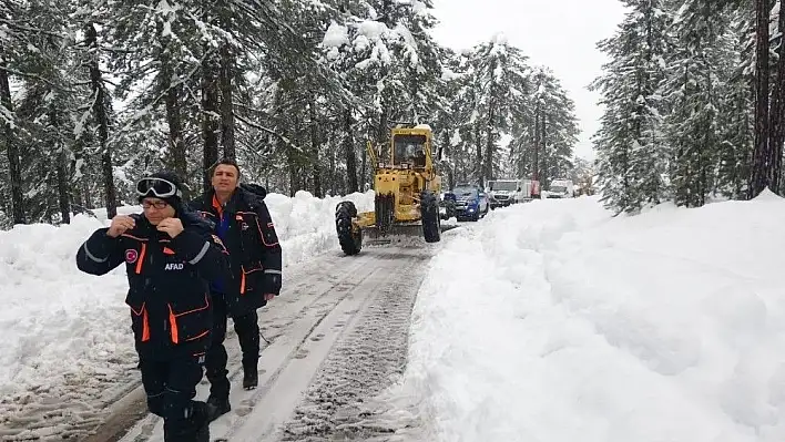 Tipide mahsur kalan vatandaşa 11 saatlik çalışmanın ardından ulaşıldı
