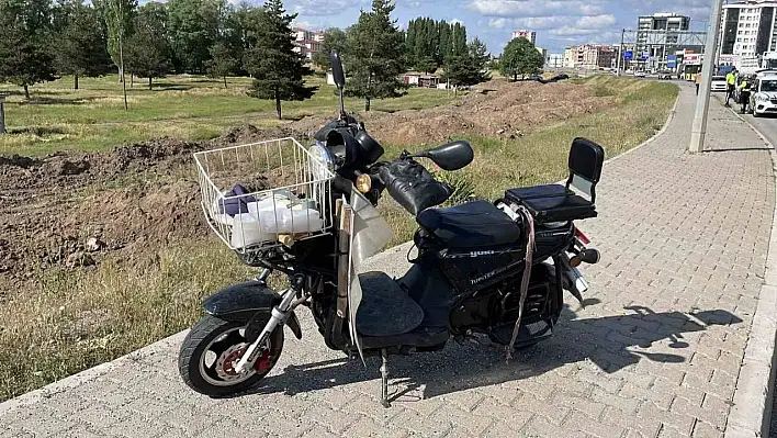 TIR'ın çarptığı elektrikli motosiklet sürücüsü ağır yaralandı