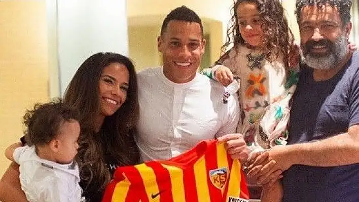 Tjaronn Chery tam bir aile babası