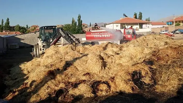 Tomarza'da saman balyaları alev aldı