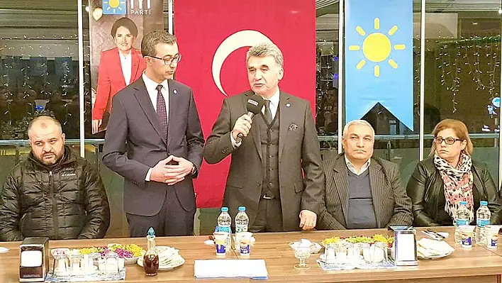  'Toplum  15 yıllık AKP iktidarından  bıkmış, umudunu kesmiş' 