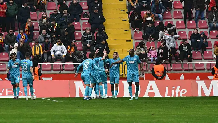 Trendyol Süper Lig: Kayserispor: 1 - Sivasspor: 1 (İlk yarı)