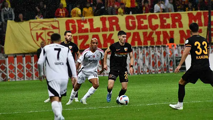 İlk 15 dakikada gol sesi yok!