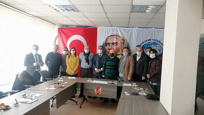 TSYD Kayseri Şubesi'nde Oktay Ensari güven tazeledi