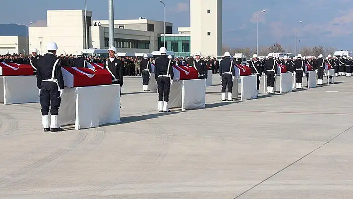 Tunceli şehitleri törenle memleketlerine uğurlandı