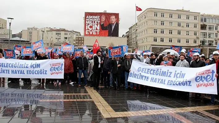 TÜRGEV'den 'Evet' yürüyüşü