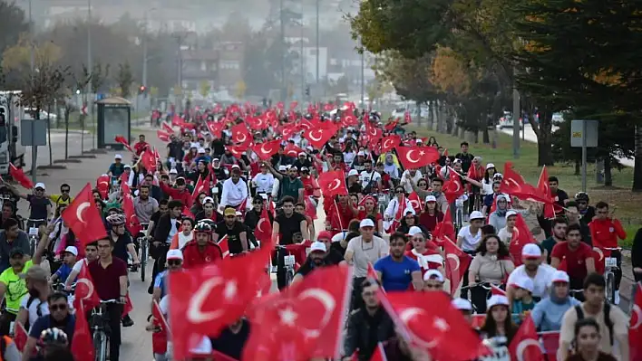 Türkiye Cumhuriyeti'nin yüzüncü yılında binlerce pedal