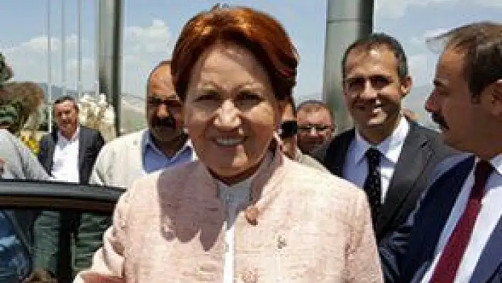 'TÜRKİYE'NİN UMUDU MERAL AKŞENER'