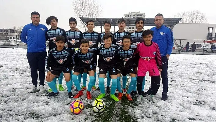 U-14 playofflara galibiyetle başladı