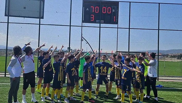 Talasgücü Belediyespor:3 - İstanbul Kartalspor:1