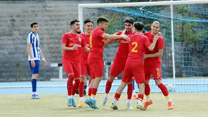 Kayserispor U19 yara sardı