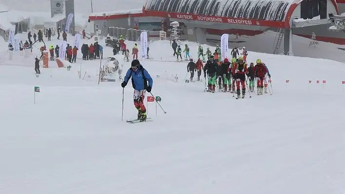 Uluslararası dağ kayağı şampiyonası Erciyes'te gerçekleştirildi
