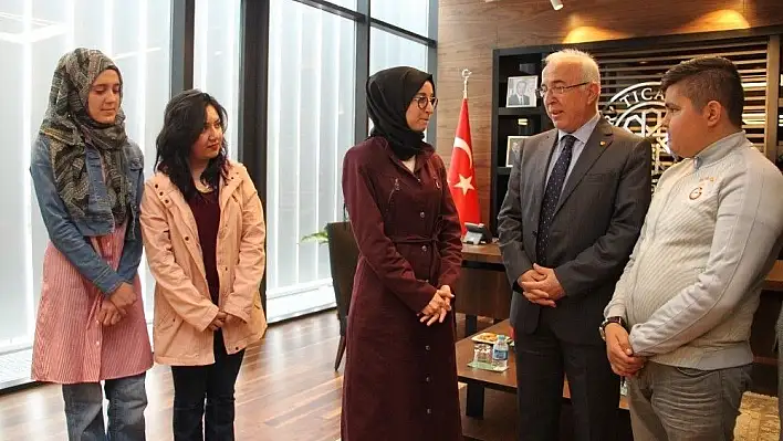 Üniversite Öğrencilerinden KTO Başkanı Hiçyılmaz'a Ziyaret