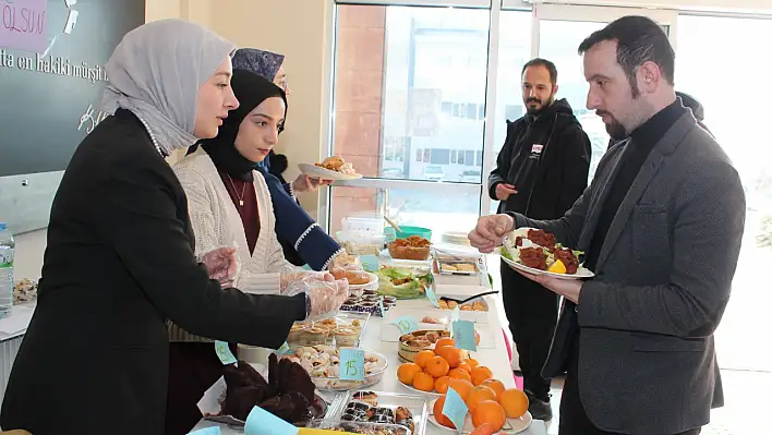 Üniversiteli gençlerden ilkokula destek