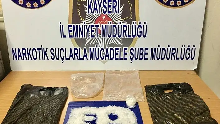 Uyuşturucu madde ticareti yapan iki şahıs gözaltına alındı
