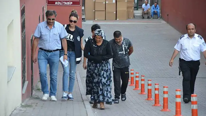 Uyuşturucu Satıcısı Anne ile Oğlu, Hakim Karşısında