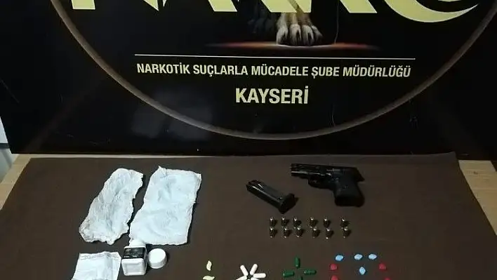 Uyuşturucu taciri 3 kişi gözaltına alındı