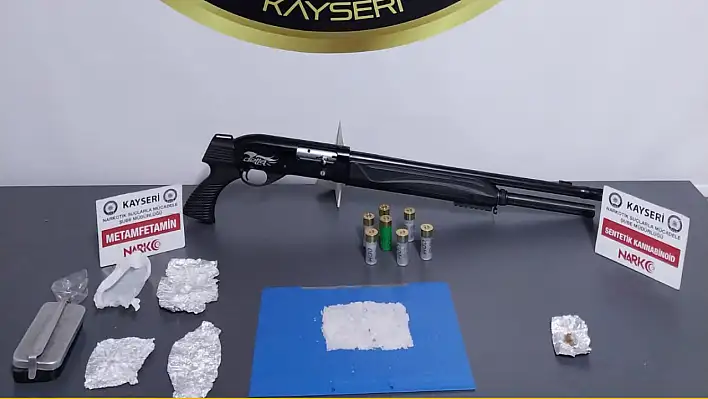 Uyuşturucu taciri kovalamaca sonucu yakaladı