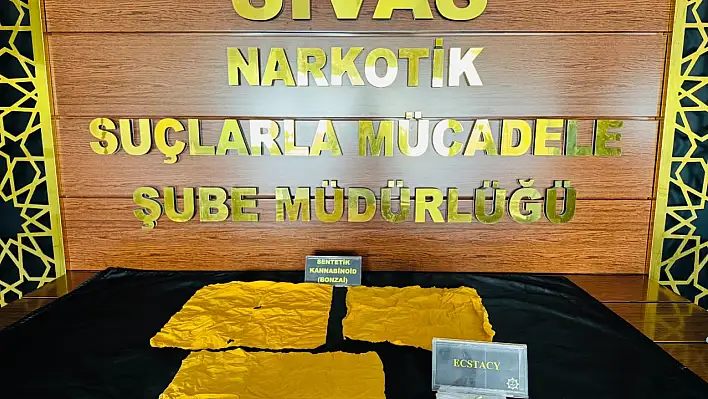 Uyuşturucuyu kağıda emdirmişler! 3 kişi tutuklandı