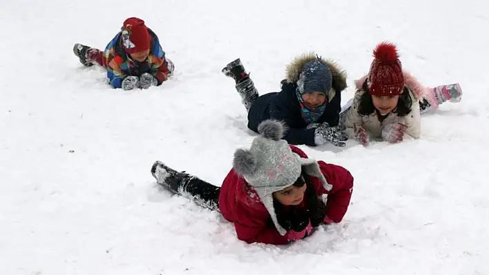 Vali Çiçek açıkladı okullar tatil!