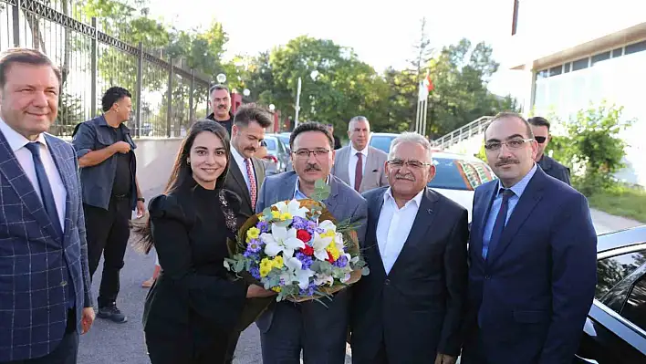 Vali Çiçek'ten il müdürlüğüne ziyaret!