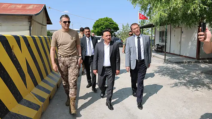 Vali Çiçek görev başındaki personeli unutmadı!
