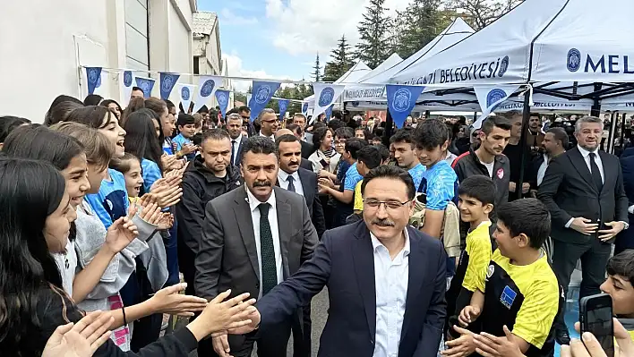 Vali Çiçek: Her mahallede olmak için büyük bir mücadele veriyoruz