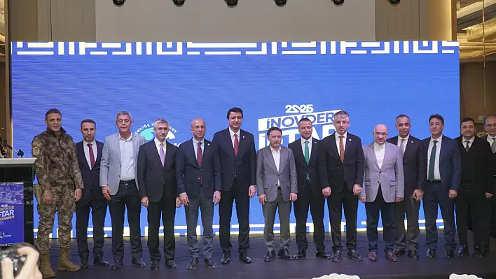 Vali Çiçek: 'Her sokağında bir evliya çıkacak gibi hissettiriyor'