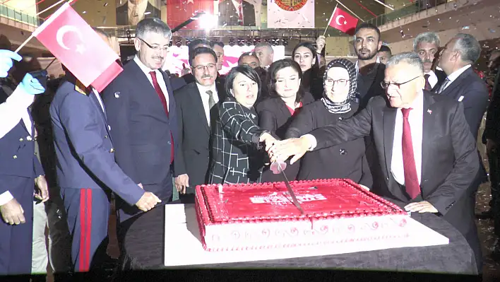 Vali Çiçek: 'Kayseri'den haykırıyoruz bu milleti yıkamazsınız'