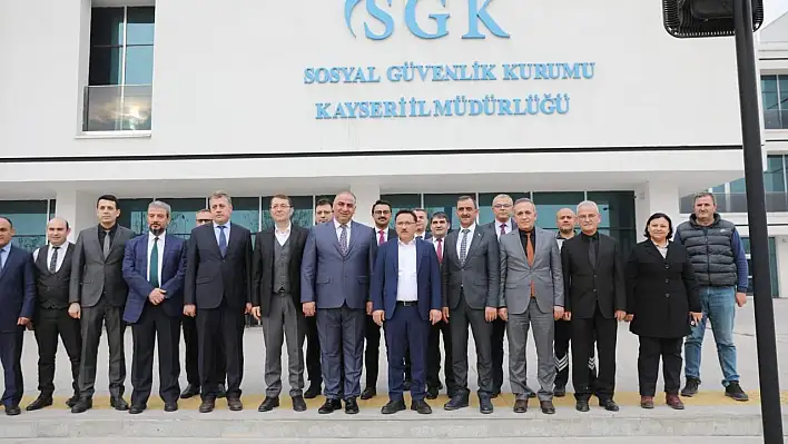 Vali Çiçek SGK'yI ziyaret etti