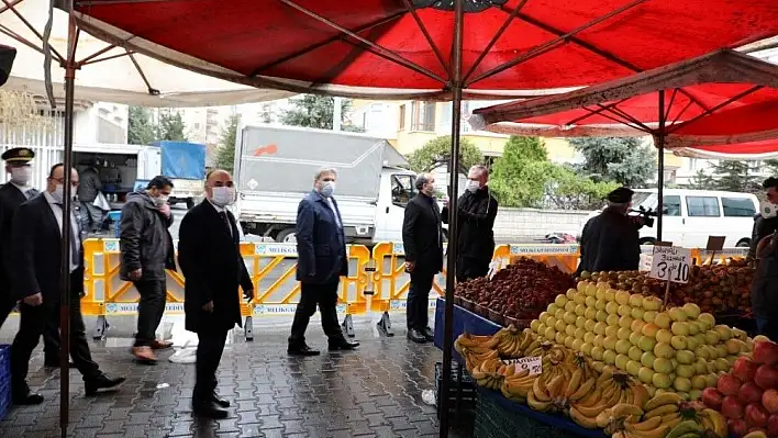 Vali Günaydın, Pazar Yerinde Korona Tedbirlerini Denetledi
