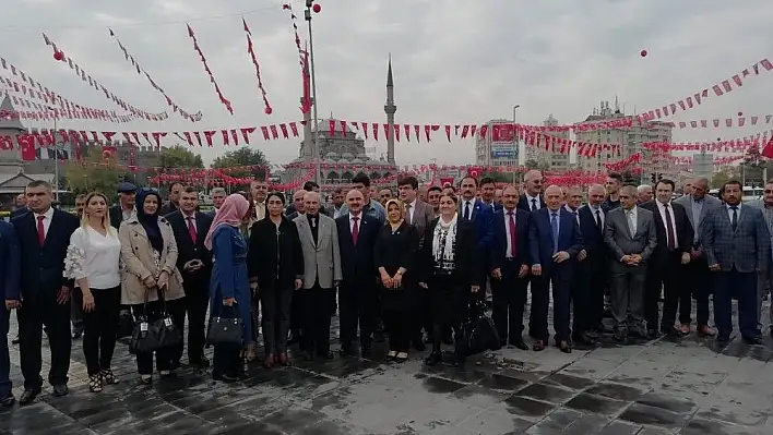 Vali Günaydın:'Vatandaşlarımızın sorunlarına en hızlı şekilde çözüm bulmak için, muhtarlarımızla sürekli iletişim halindeyiz'