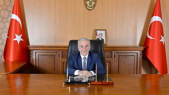 Vali Kamçı: 30 Ağustos Türk milletin onurlu mücadelesidir