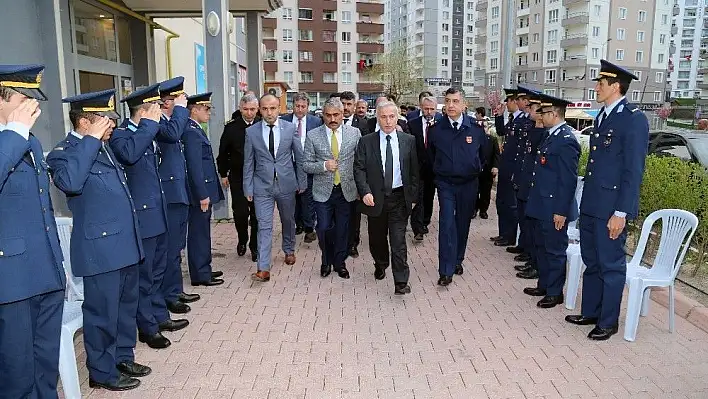 Vali Kamçı Şehit Piyade Teğmen Muhammet Kır'ın Mevlidine Katıldı