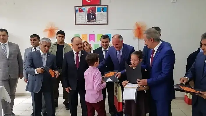 Kayseri'de 305 Bin Öğrenci ve 20 Bin Öğretmen Karne Heyecanı