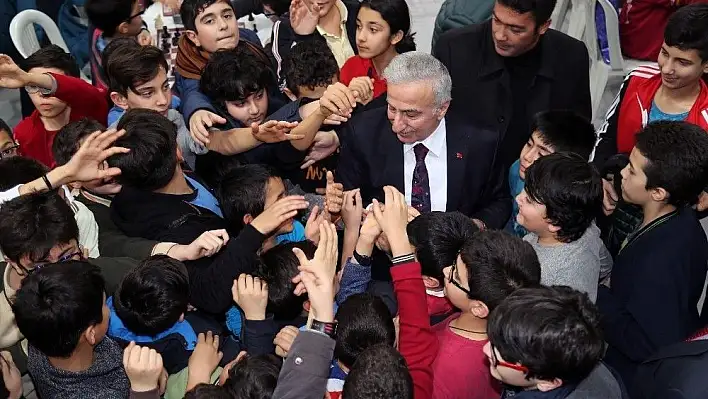 Vali Süleyman Kamçı'dan '23 Nisan Ulusal Egemenlik ve Çocuk Bayramı' Mesajı