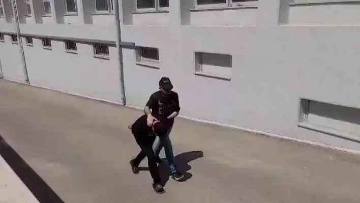 Valizin içinden bakın bu kez ne çıktı?