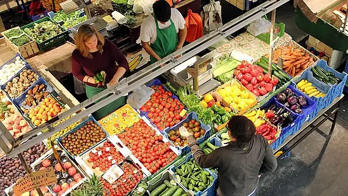 Vatandaşın uğrak noktası semt pazarları bugün hangi mahallede kuruluyor?