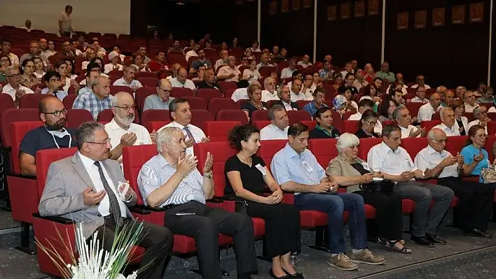 Vefat eden emekli öğretim üyesi için vefa töreni düzenlendi