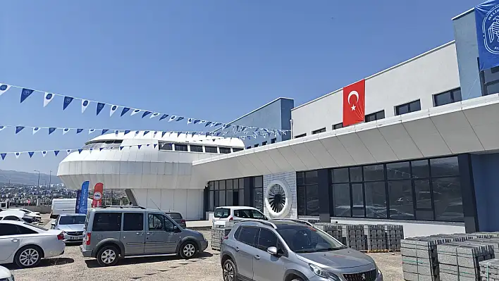 Veliler dikkat! Bu lisede okuyacak 48 öğrencinin geleceği kurtulacak