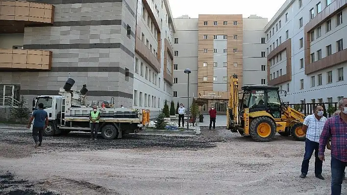 Vergi Dairesi Başkanlığı'nın çevre düzenlemesini Büyükşehir Belediyesi yaptı