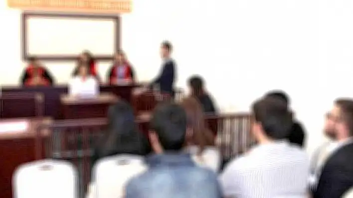 Gelir uzman yardımcısı iki sanığa FETÖ'den hapis cezası