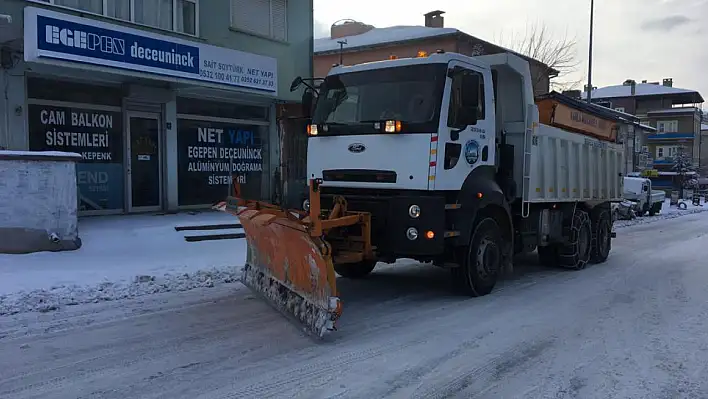 Yağan kar sonrası çalışmalar devam ediyor