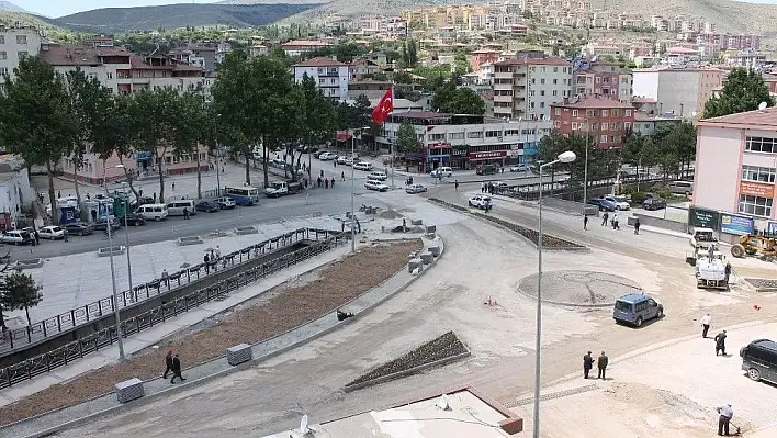 Yahyalı Belediyesi Meydan düzenlemesinde sona gelindi