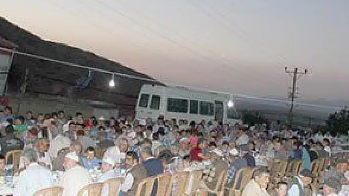 YAHYALI ÇUBUKLU SAKİNLERİ  İFTAR SOFRASINDA BULUŞTU