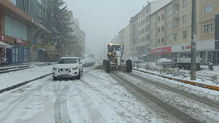 Yahyalı'da karla mücadele