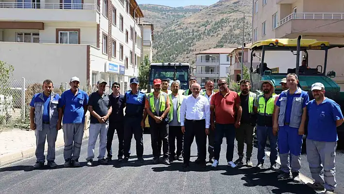 Yahyalı'da trafiğin yoğun olduğu caddeler asfaltlanıyor